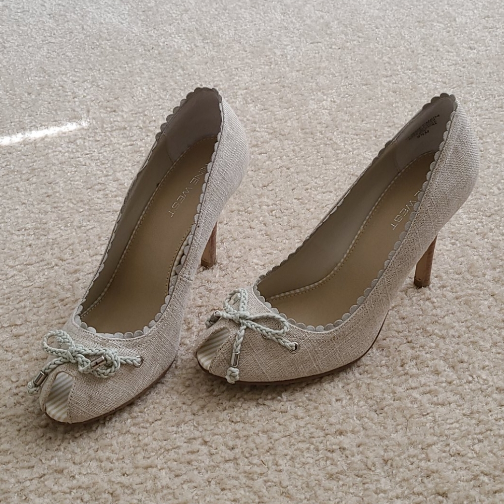 Shoes - Picture 2 of 3